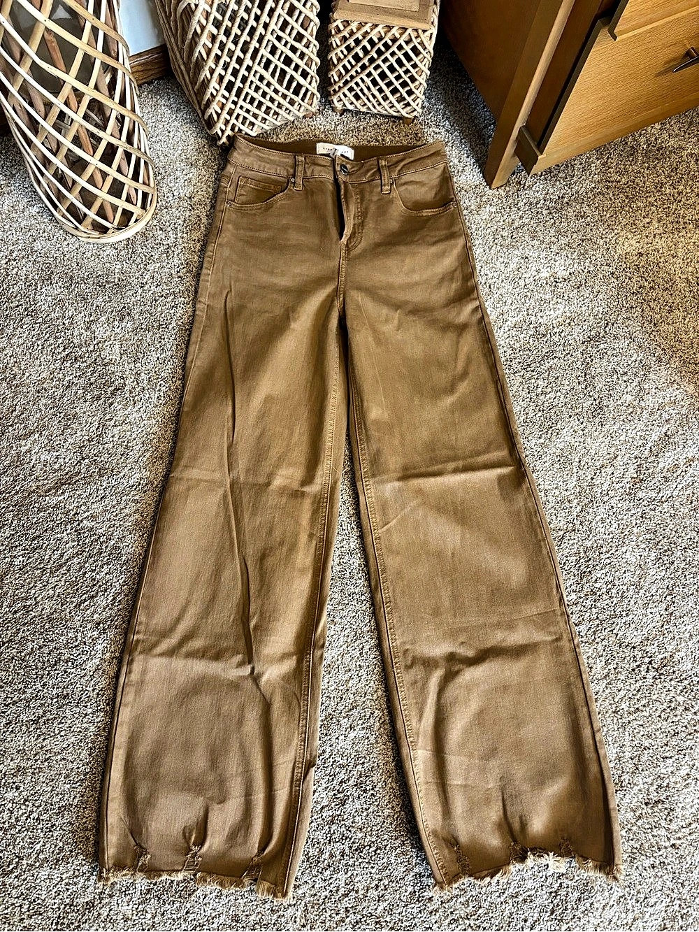 Risen Wide Leg Pants in Brown Like New